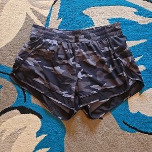 Athleta mesh racer run shorts